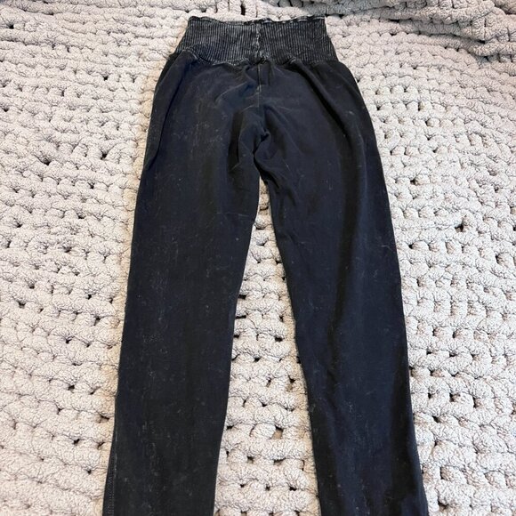 High Waisted Faux Leather Leggings & Moto Ribbed Leggings Small - Picture 12 of 12